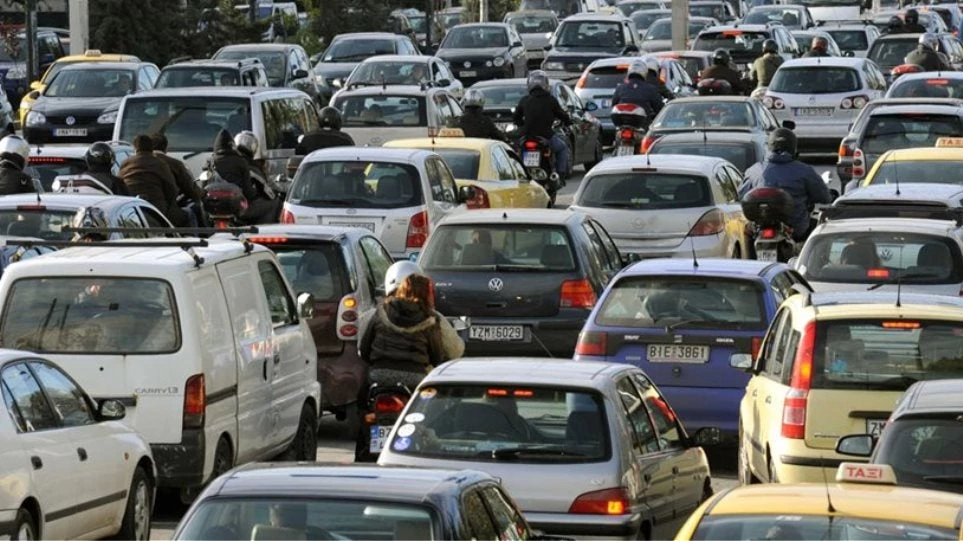 Ταλαιπωρία για τους οδηγούς στο κέντρο της Αθήνας- Αυξημένη κυκλοφορία σε αρκετούς δρόμους